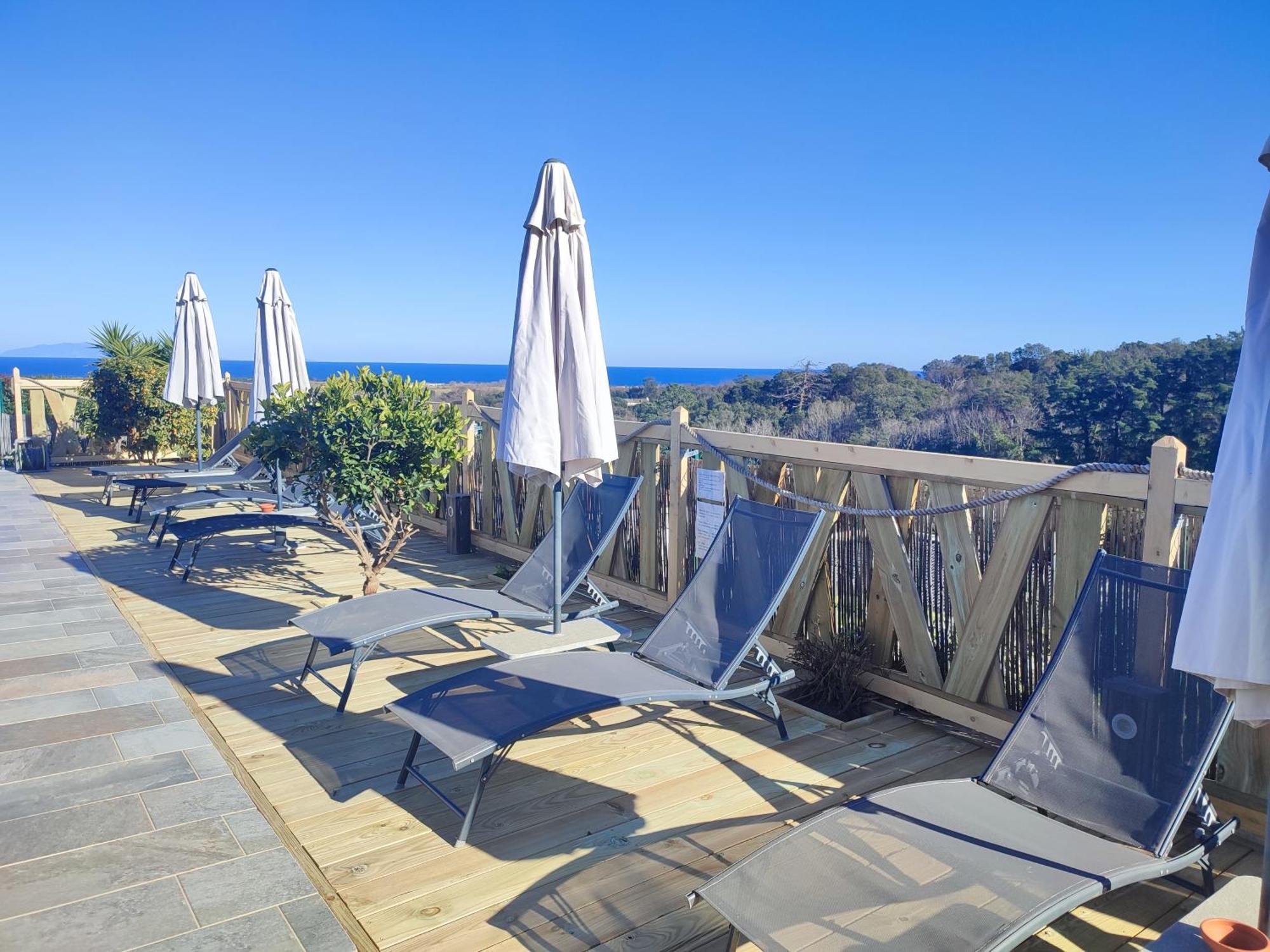 Cote Et Mer - Appartement Haut Standing Dans Villa Avec Piscine Et Vue Mer Taglio-Isolaccio Exterior photo