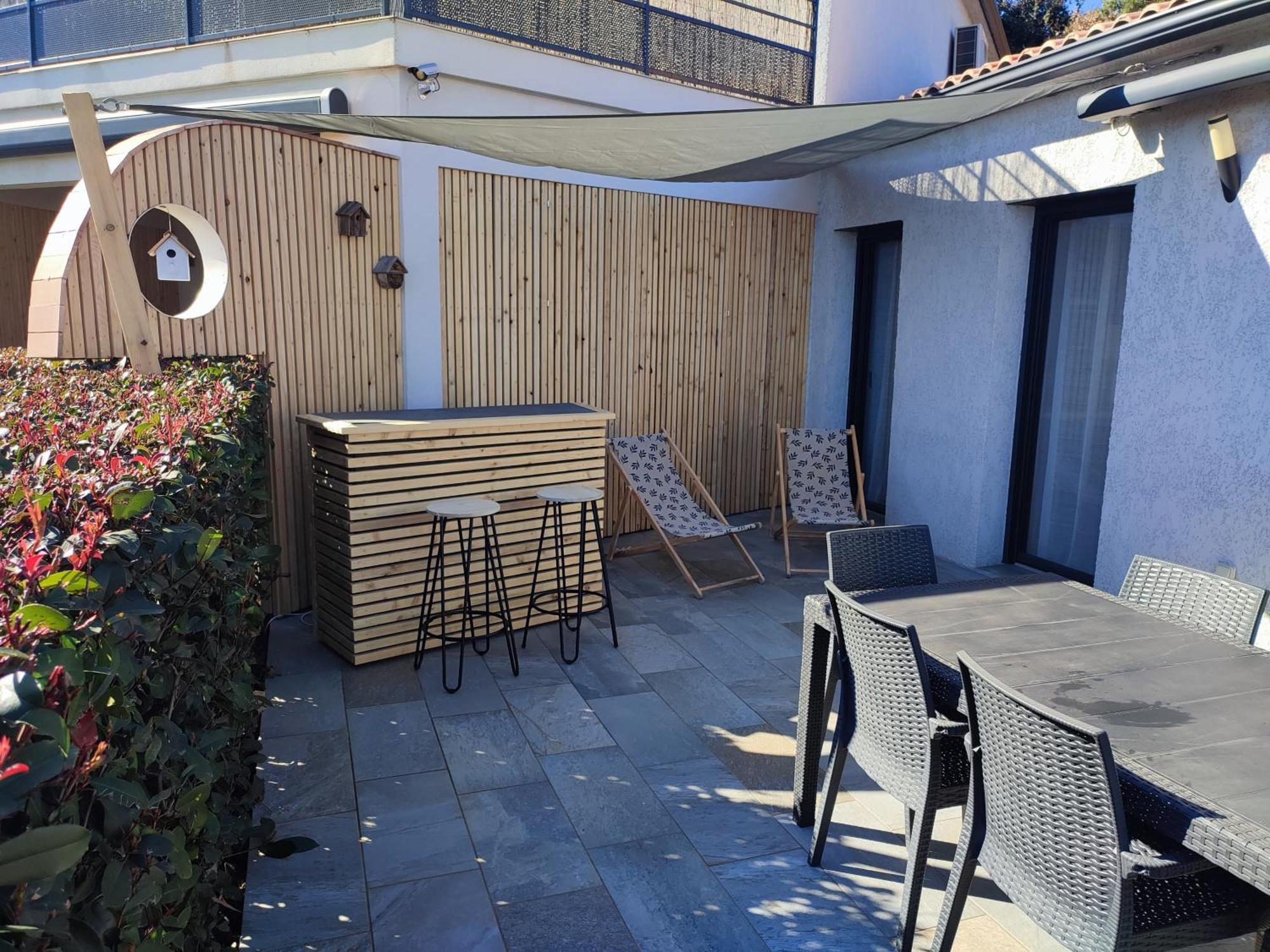 Cote Et Mer - Appartement Haut Standing Dans Villa Avec Piscine Et Vue Mer Taglio-Isolaccio Exterior photo