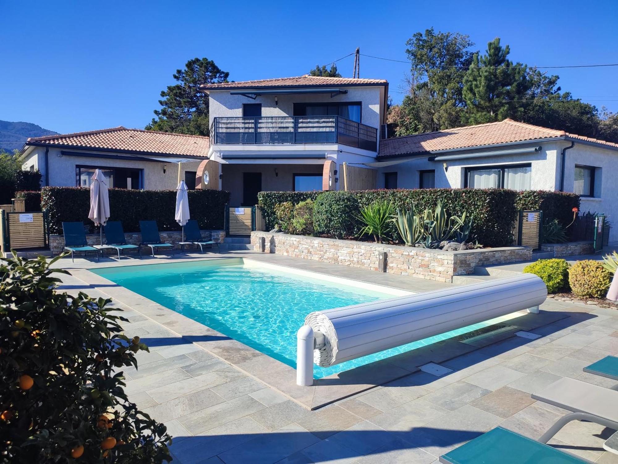 Cote Et Mer - Appartement Haut Standing Dans Villa Avec Piscine Et Vue Mer Taglio-Isolaccio Exterior photo