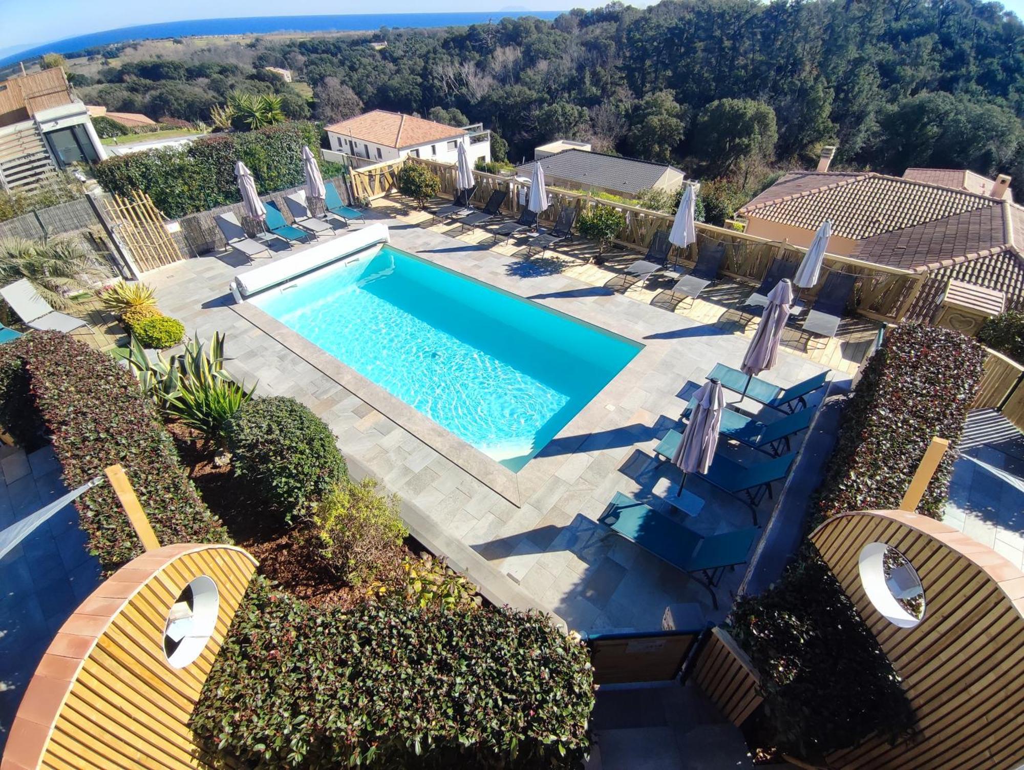 Cote Et Mer - Appartement Haut Standing Dans Villa Avec Piscine Et Vue Mer Taglio-Isolaccio Exterior photo