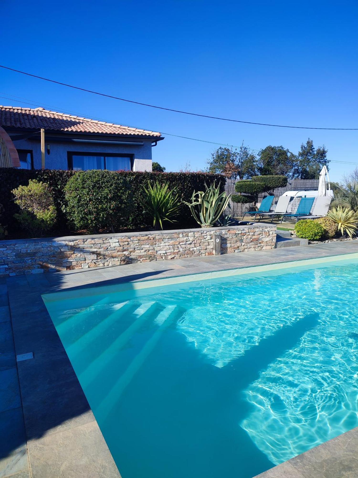 Cote Et Mer - Appartement Haut Standing Dans Villa Avec Piscine Et Vue Mer Taglio-Isolaccio Exterior photo