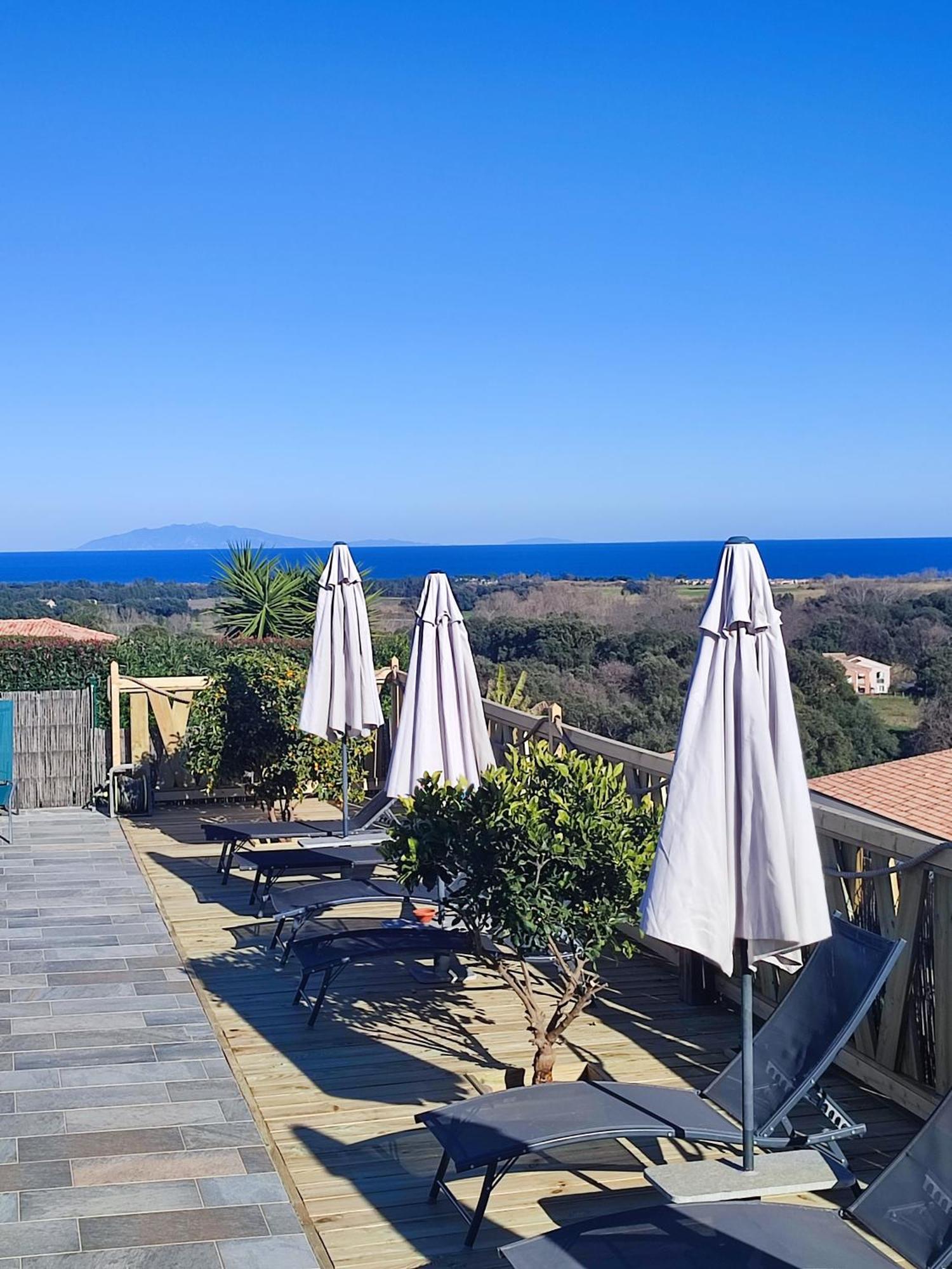 Cote Et Mer - Appartement Haut Standing Dans Villa Avec Piscine Et Vue Mer Taglio-Isolaccio Exterior photo