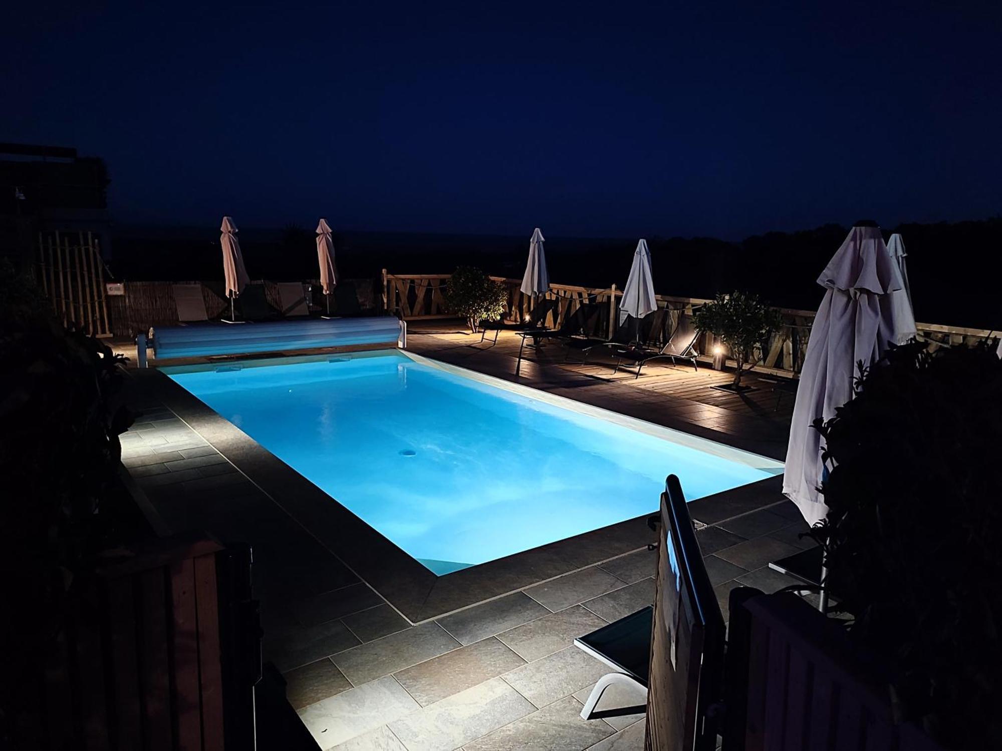 Cote Et Mer - Appartement Haut Standing Dans Villa Avec Piscine Et Vue Mer Taglio-Isolaccio Exterior photo