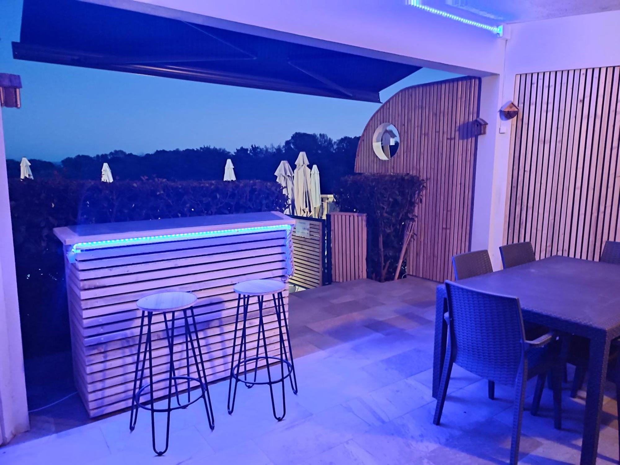 Cote Et Mer - Appartement Haut Standing Dans Villa Avec Piscine Et Vue Mer Taglio-Isolaccio Exterior photo