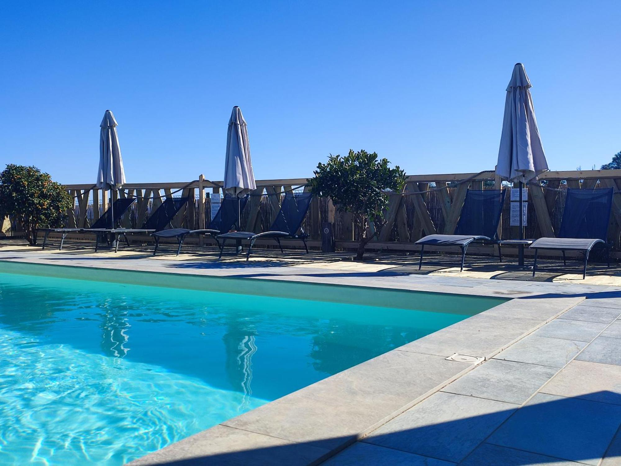 Cote Et Mer - Appartement Haut Standing Dans Villa Avec Piscine Et Vue Mer Taglio-Isolaccio Exterior photo