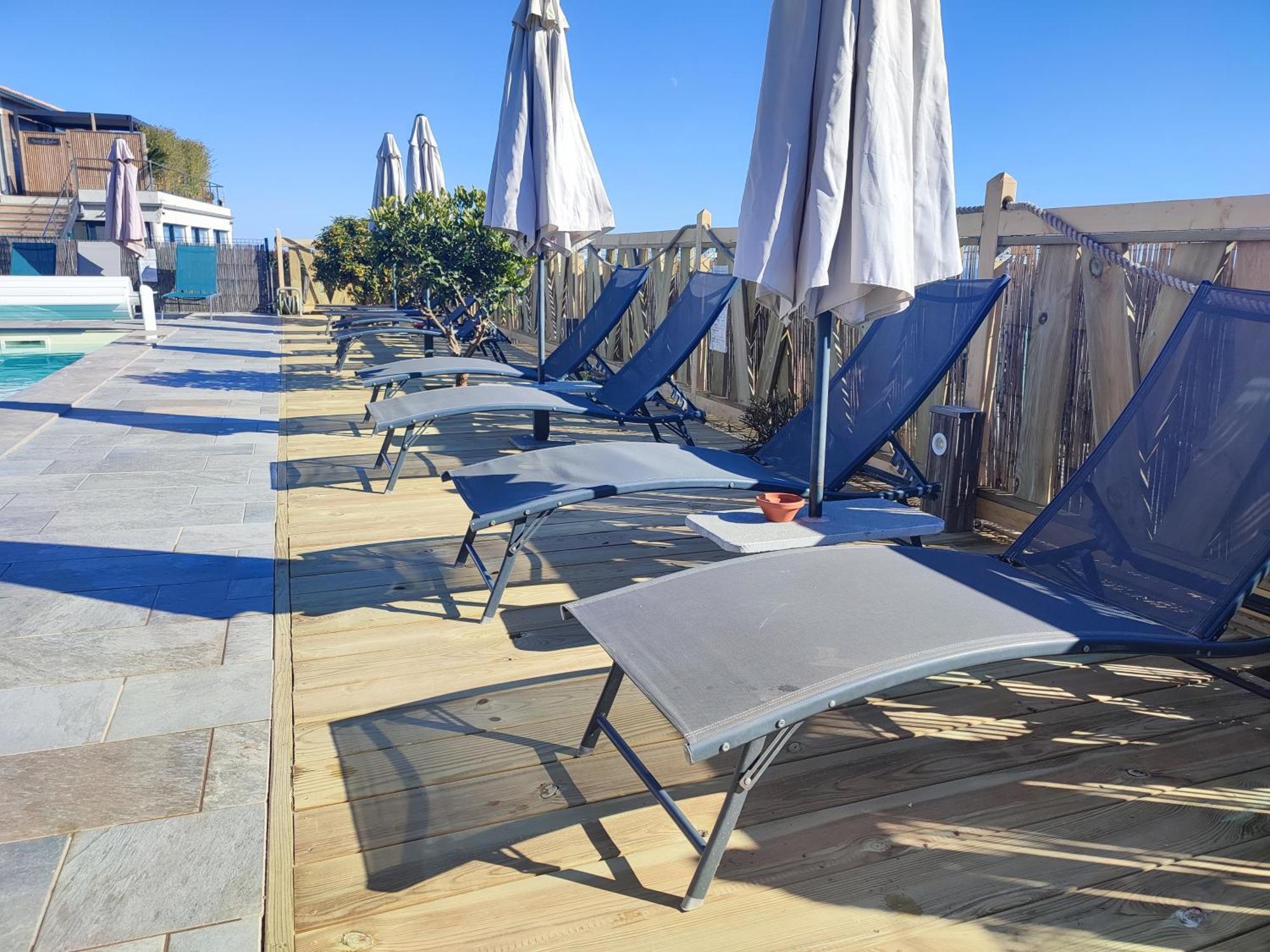 Cote Et Mer - Appartement Haut Standing Dans Villa Avec Piscine Et Vue Mer Taglio-Isolaccio Exterior photo