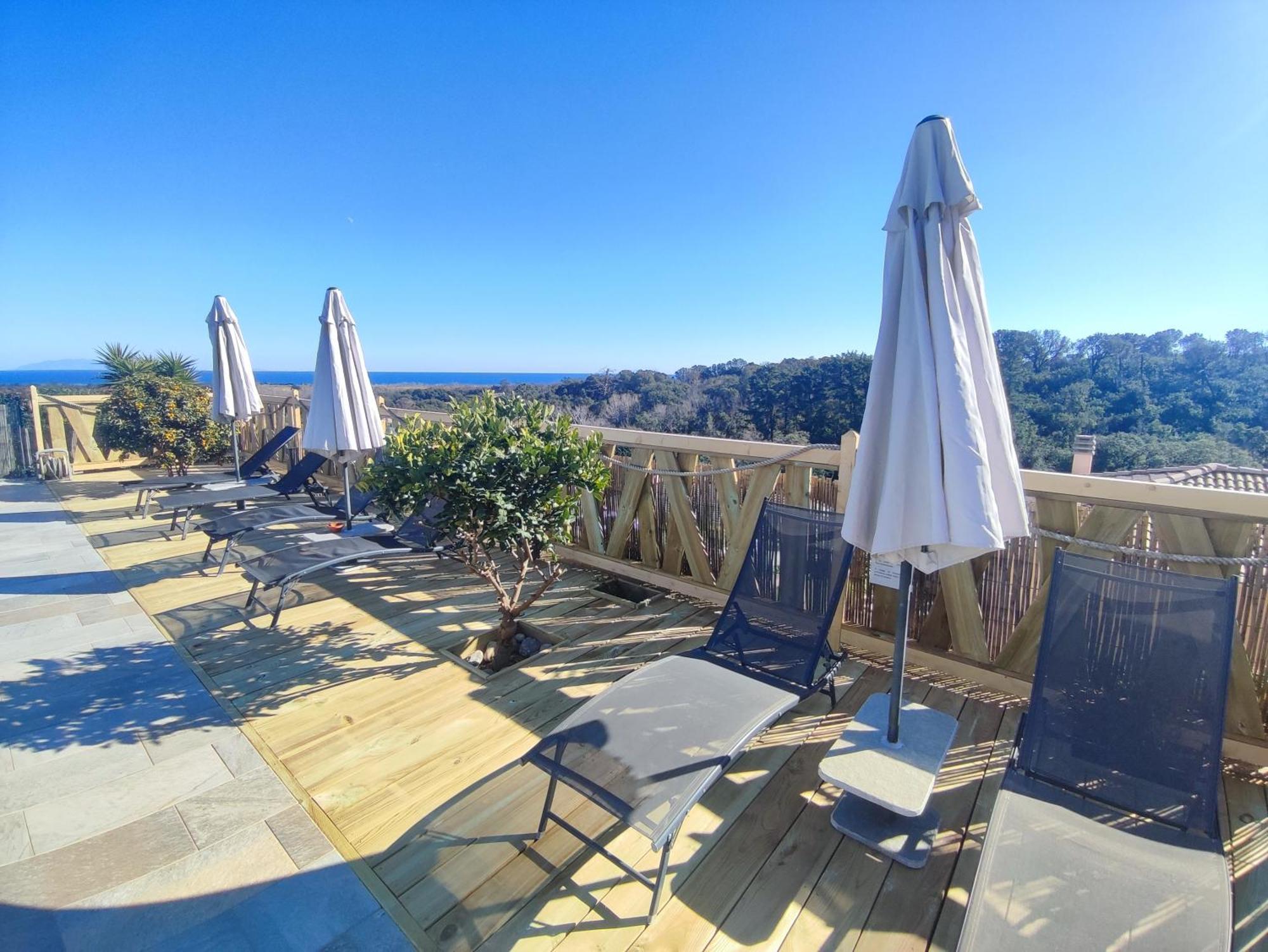 Cote Et Mer - Appartement Haut Standing Dans Villa Avec Piscine Et Vue Mer Taglio-Isolaccio Exterior photo