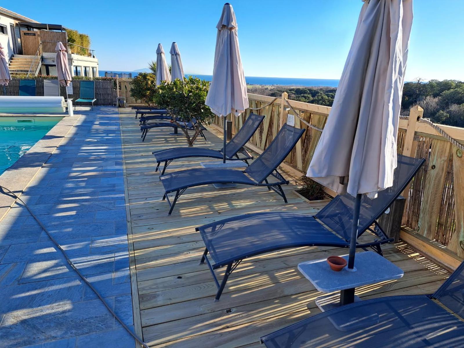 Cote Et Mer - Appartement Haut Standing Dans Villa Avec Piscine Et Vue Mer Taglio-Isolaccio Exterior photo