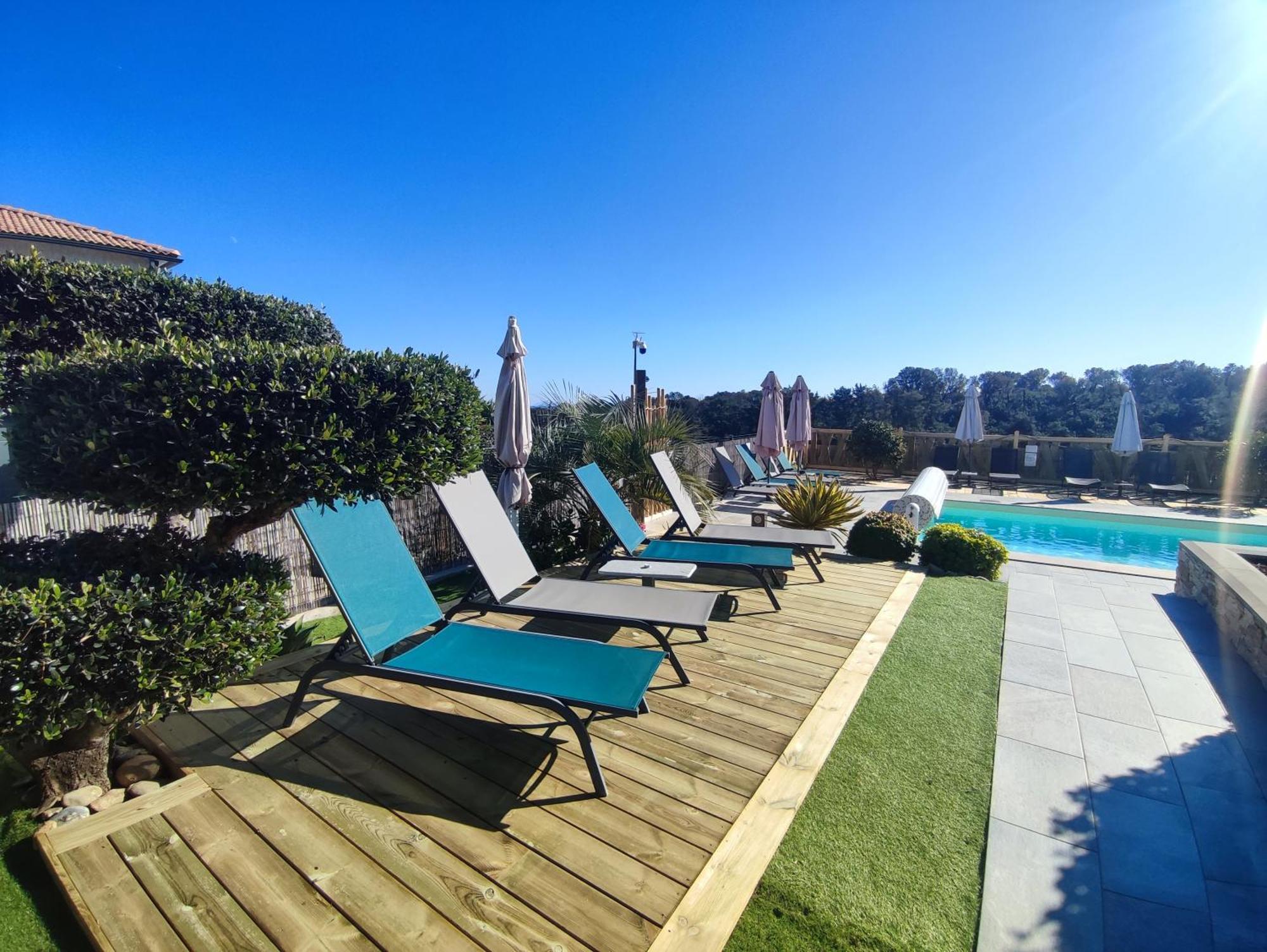Cote Et Mer - Appartement Haut Standing Dans Villa Avec Piscine Et Vue Mer Taglio-Isolaccio Exterior photo