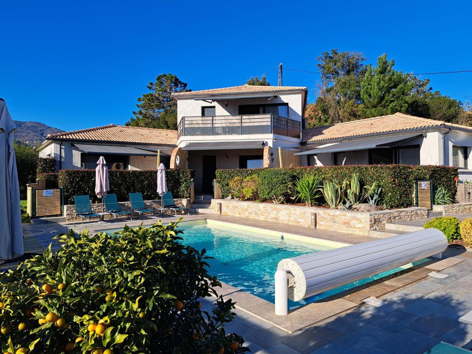 Cote Et Mer - Appartement Haut Standing Dans Villa Avec Piscine Et Vue Mer Taglio-Isolaccio Exterior photo